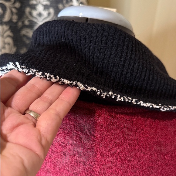 Zoe Sweater Red and Black Women's - Picture 4 of 10